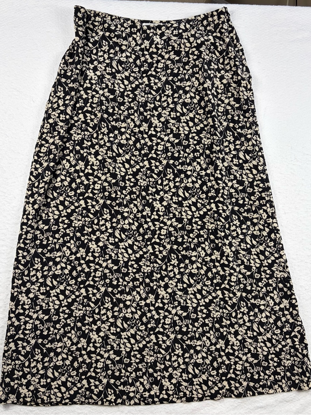 Real Clothes Saks Fifth Avenue Black Silk Maxi Skirt with Cream Floral Print